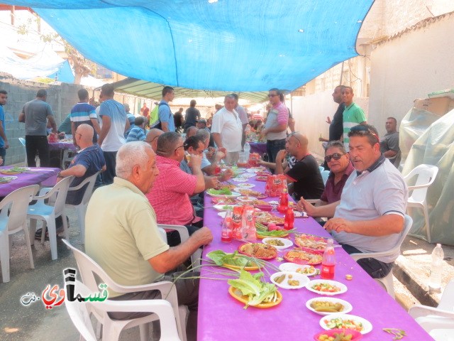  كفرقاسم : الحاج علي سليم بدير وابنائه  يُعدون وليمة غداء عن روح المرحومة مريم رشيد بدير ومشاركة كبيرة من الاهالي  